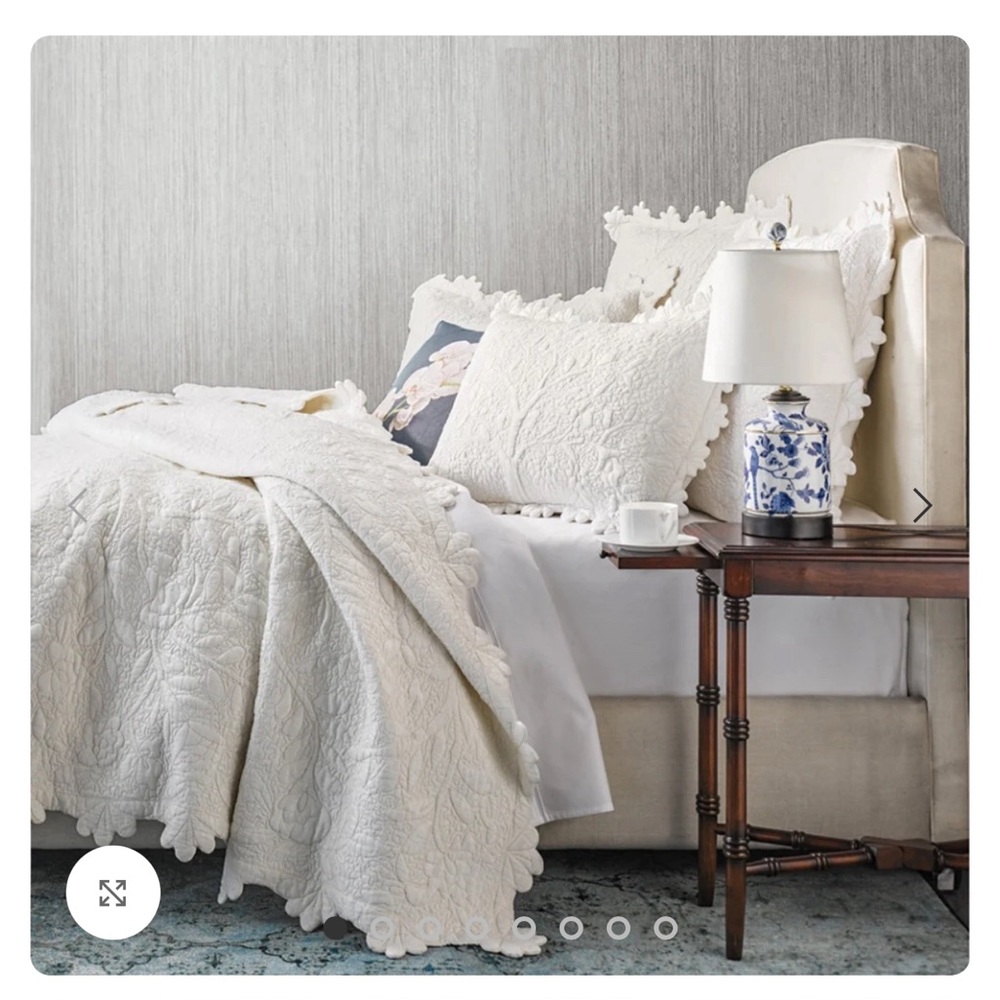 Beautiful NEW Amity Home Stantoon King Set - (Reg $486)